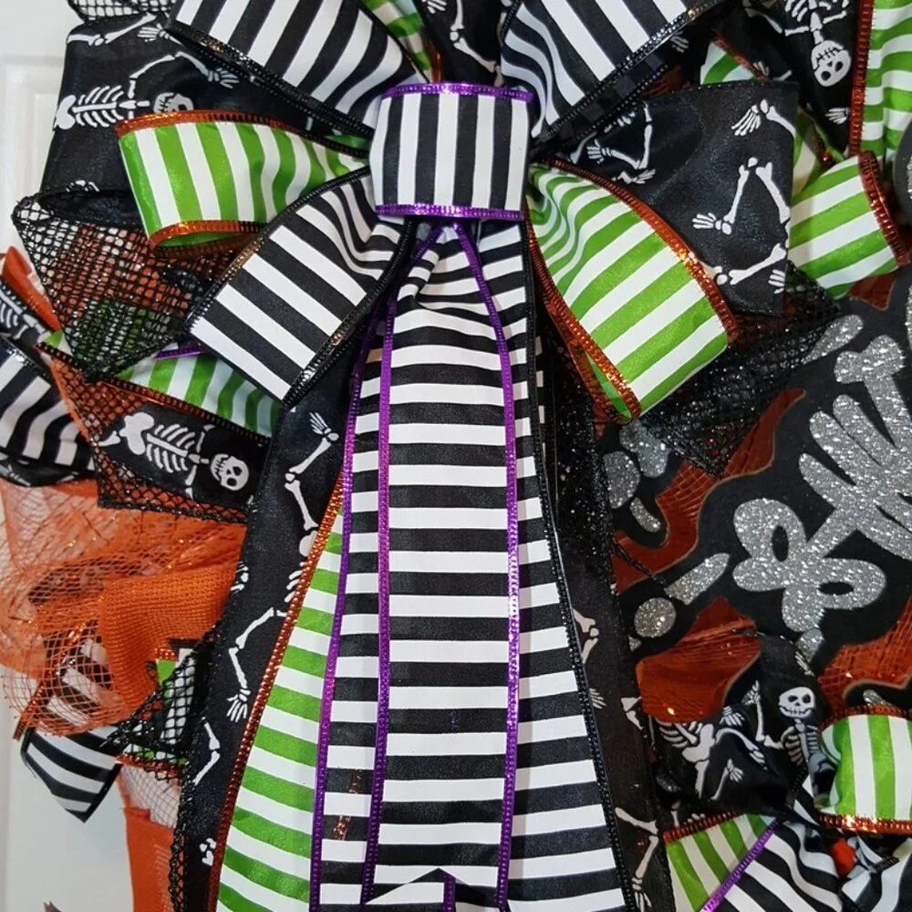 Mr. Bones‎ Skeleton Halloween Wreath, Slim Spooky Screen Door Wreath